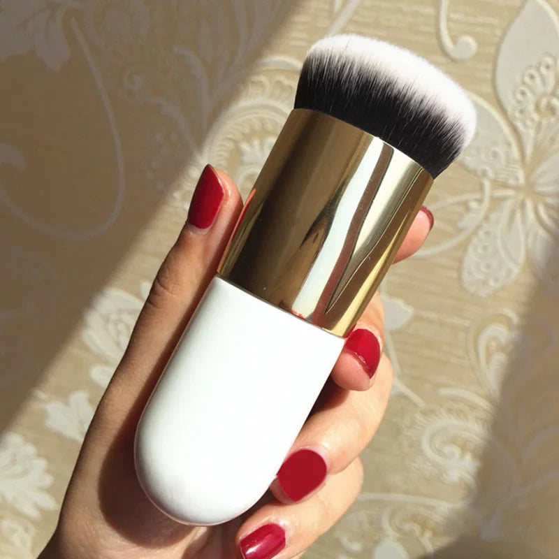 New Chubby Makeup Brush – Flat Foundation Brush for Smooth Cream Application